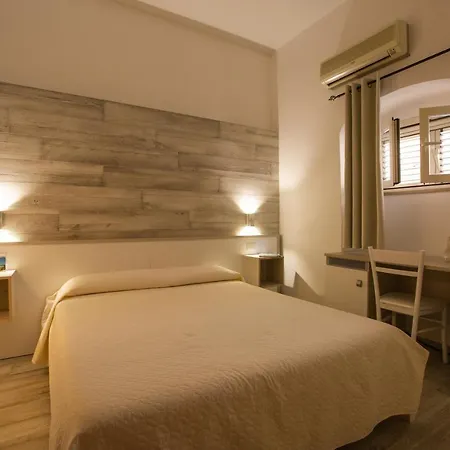 Hotel Labotte *